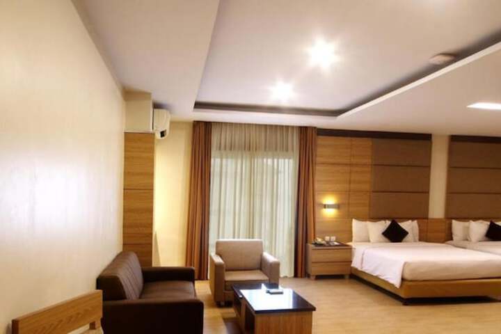 Room 16 of 37