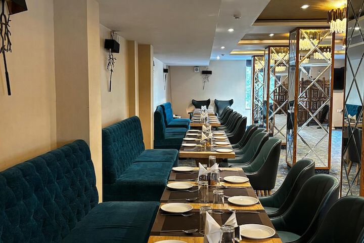 Dining 49 of 57