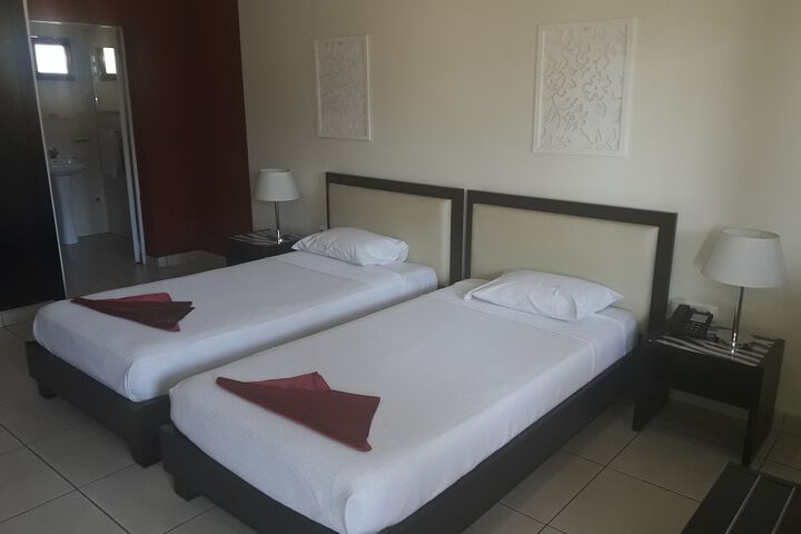 Room 10 of 39