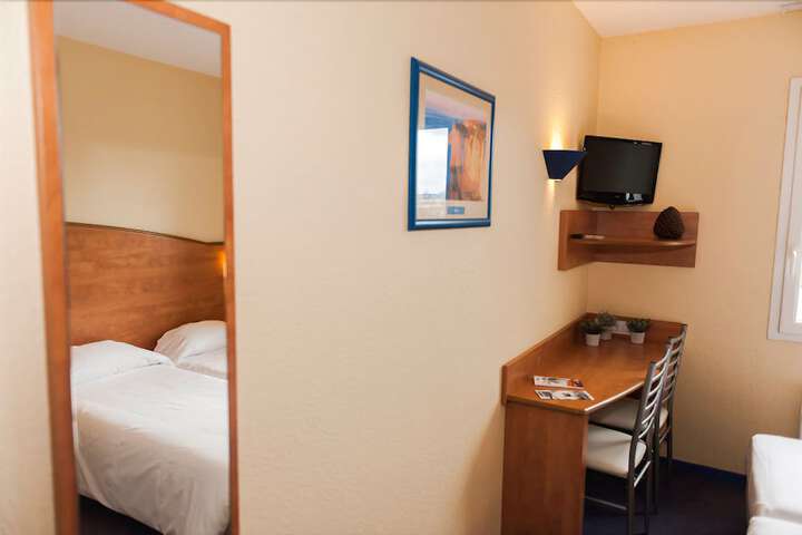 Room 17 of 92