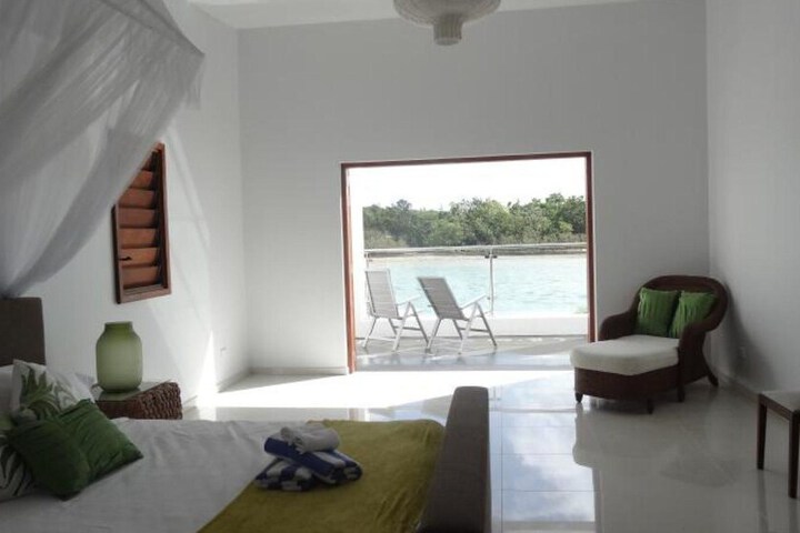 Room 3 of 17