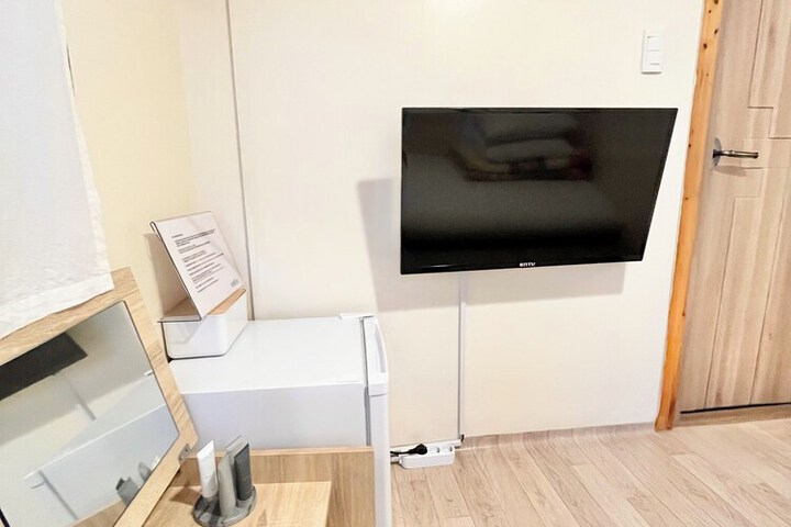 Room 8 of 58