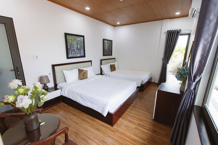 Room 10 of 27