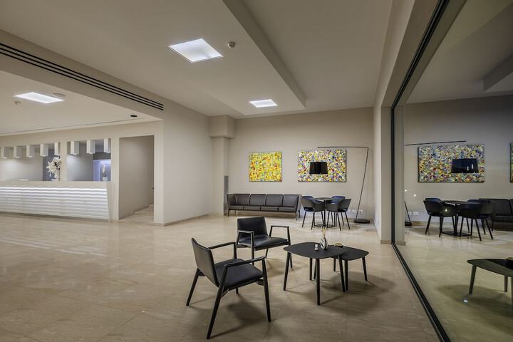 Hotel Interior 4 of 128