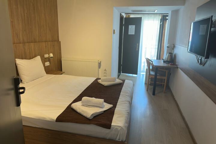 Room 44 of 83