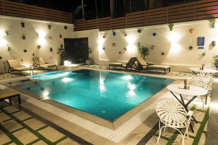 Pool 28 of 43