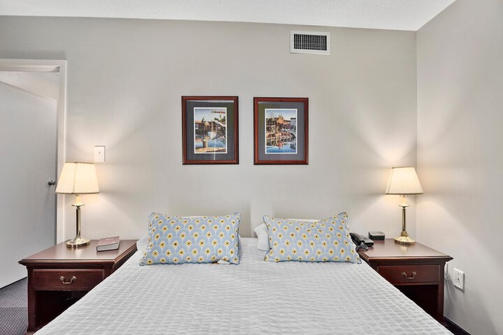 Room 3 of 22