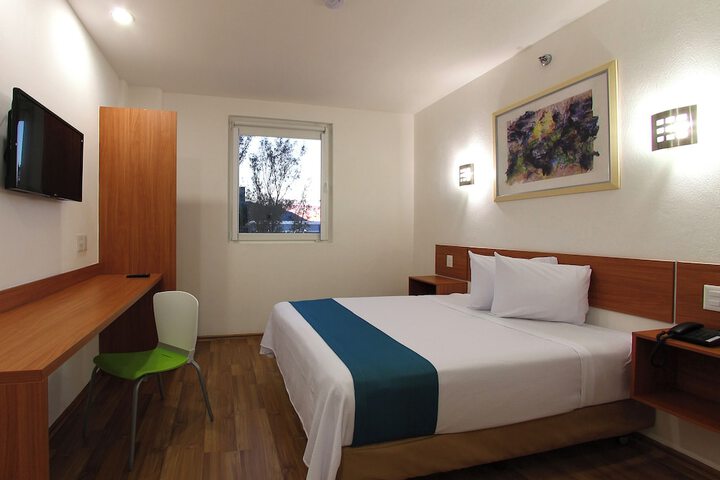 Room 12 of 64
