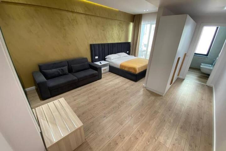 Room 40 of 73