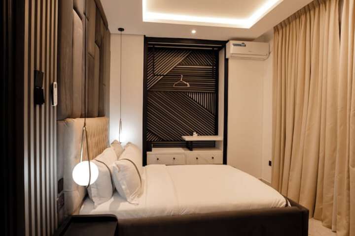Room 47 of 60