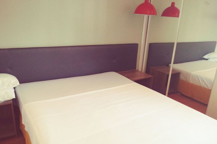 Room 15 of 39