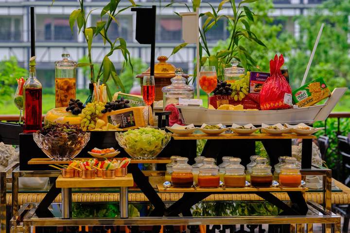Dining 50 of 62