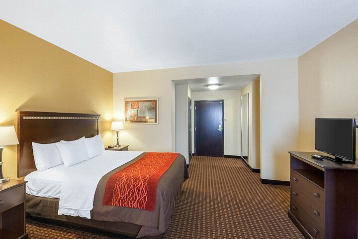 Room 10 of 40