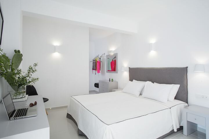 Room 5 of 111