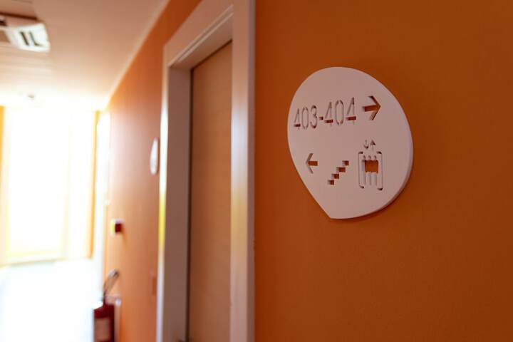 Room 9 of 61