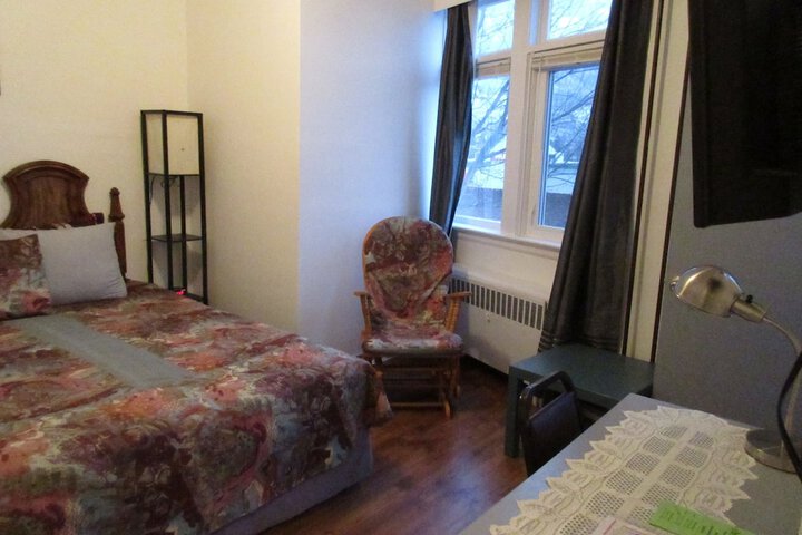 Room 8 of 46