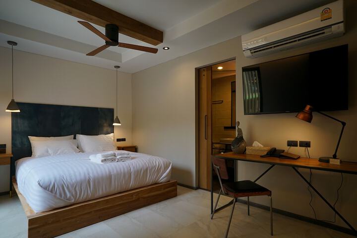 Room 8 of 72