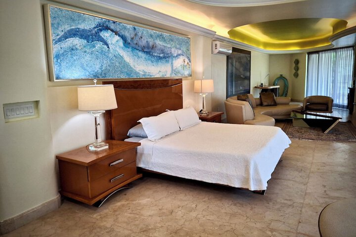 Room 37 of 336