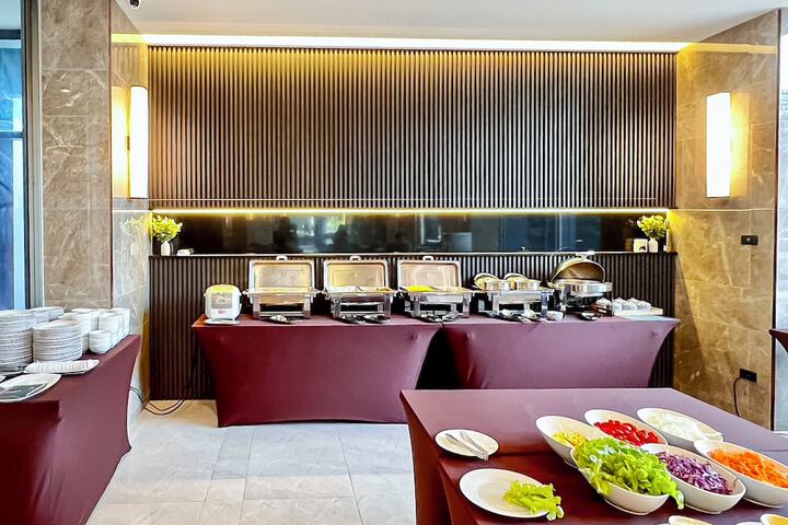 Dining 105 of 146