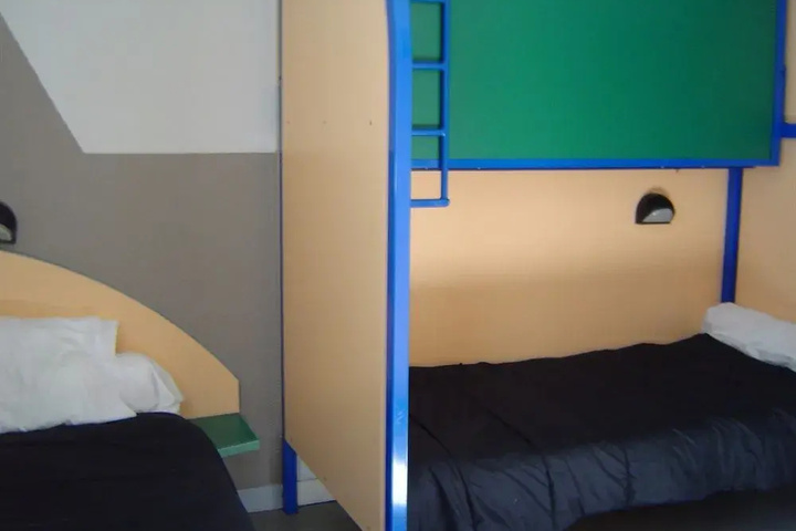 Room 3 of 15