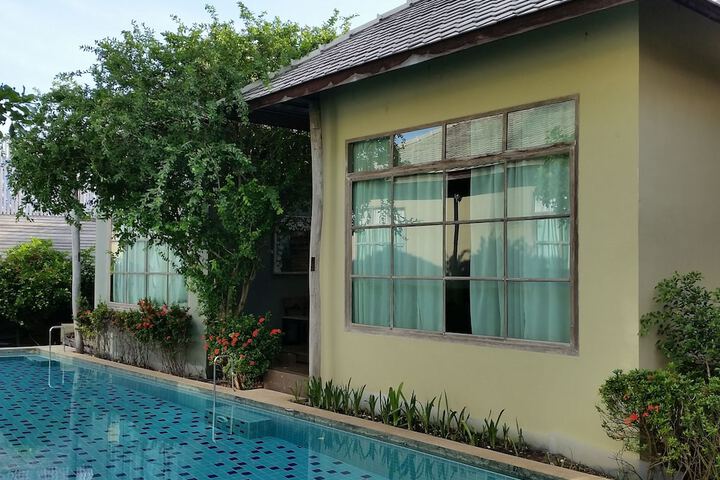 Pool 76 of 93