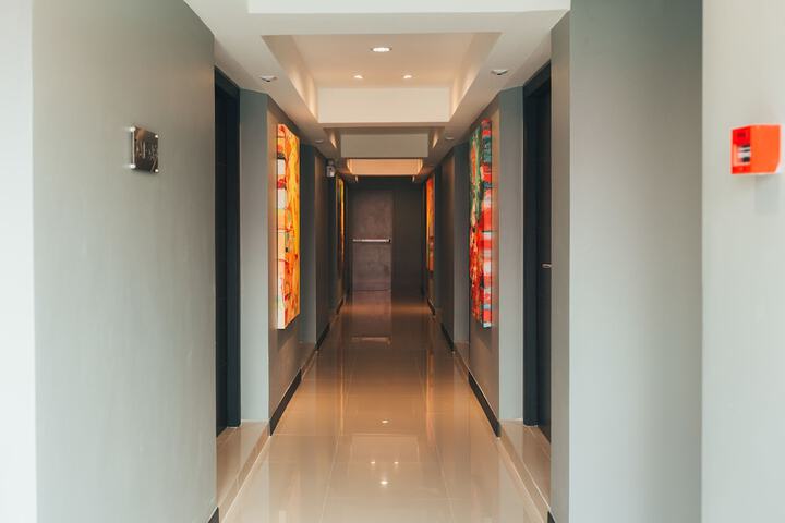 Ballroom/Hall 125 of 181