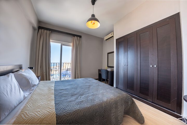 Room 7 of 36