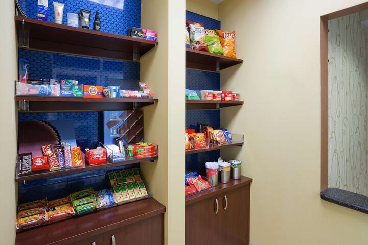 Snack bar