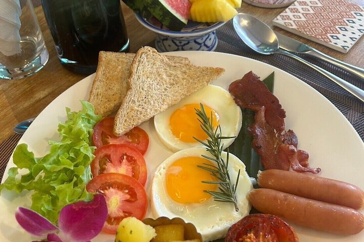 Breakfast/Coffee Service 82 of 110
