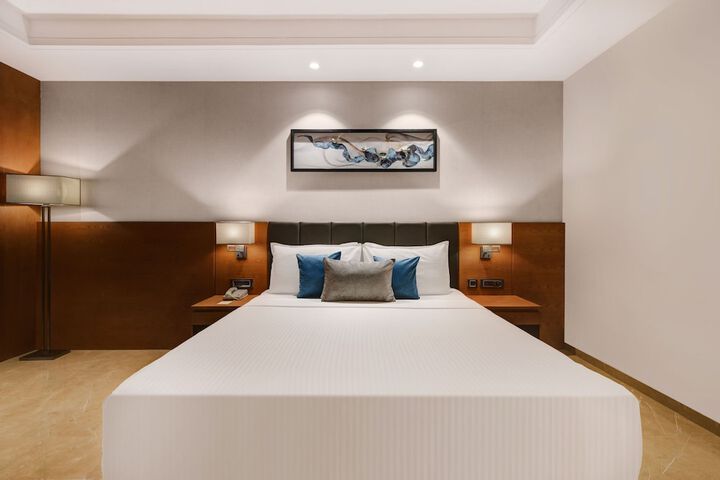 Room 30 of 119