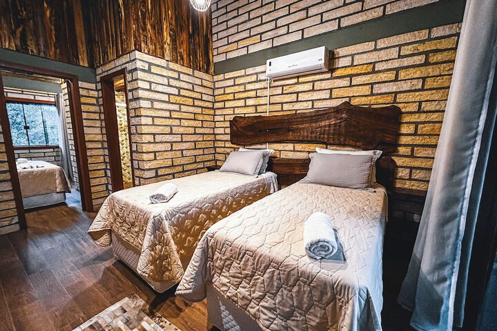 Room 28 of 159