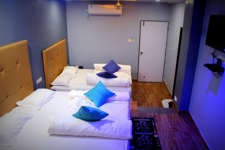Room 34 of 72