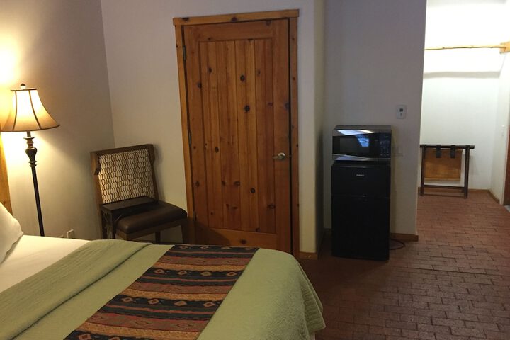 Room 18 of 82