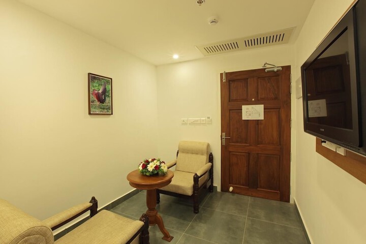 Room 32 of 49
