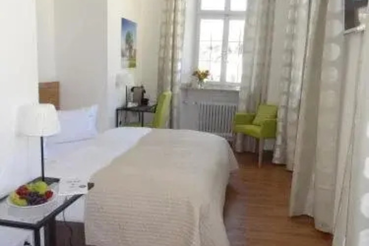 General 4 of 11