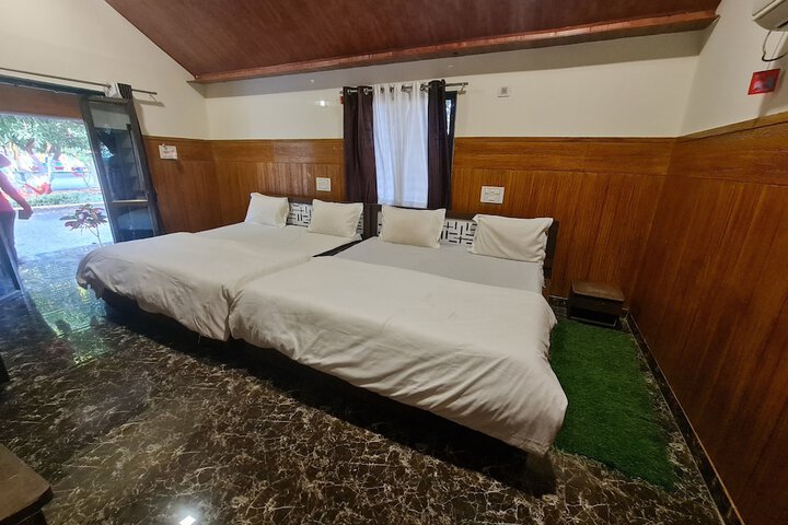 Room 13 of 66