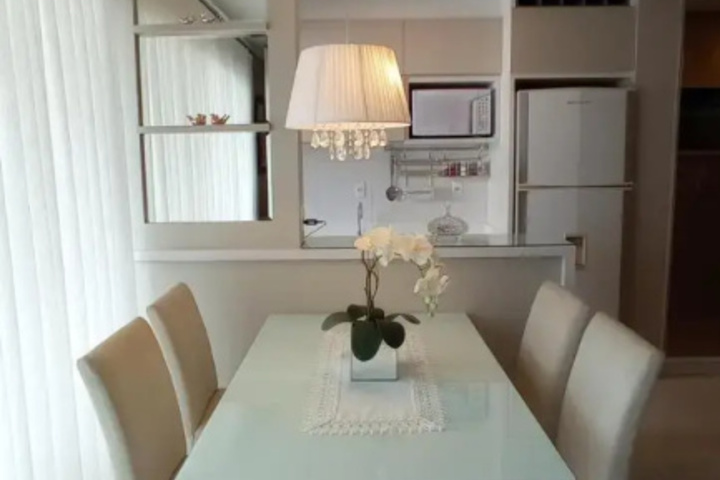 Room 5 of 6
