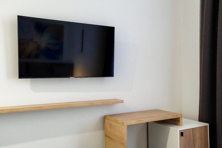 Room 6 of 19
