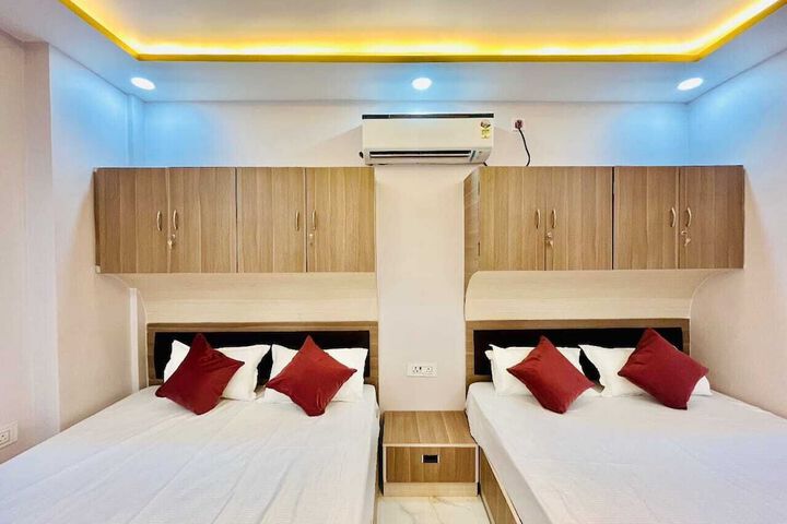 Room 6 of 22