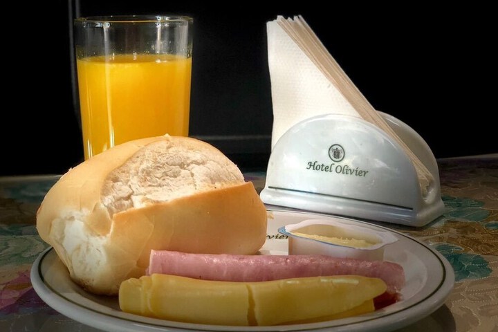 Breakfast/Coffee Service 34 of 44