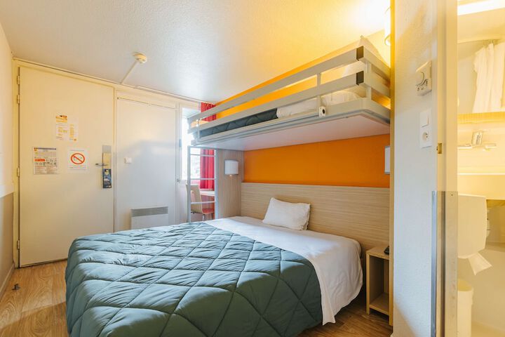 Room 11 of 46