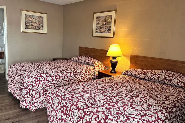 Room 12 of 21