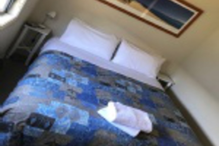 Room 145 of 228