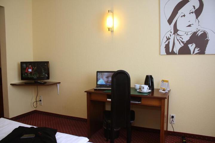 Photo 12
