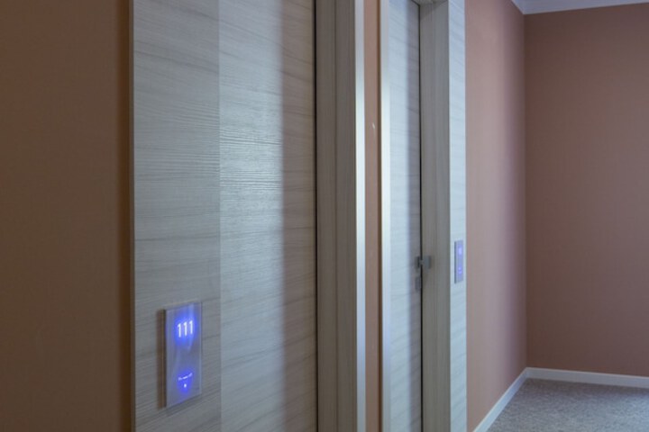 Ballroom/Hall 36 of 38