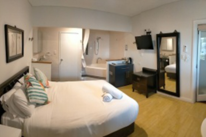 Room 310 of 420