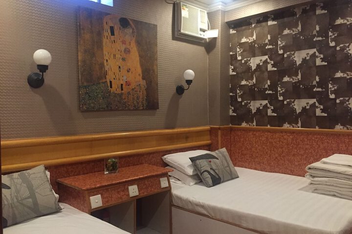 Room 3 of 30