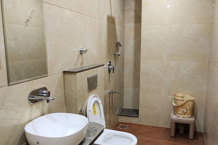Room 12 of 13