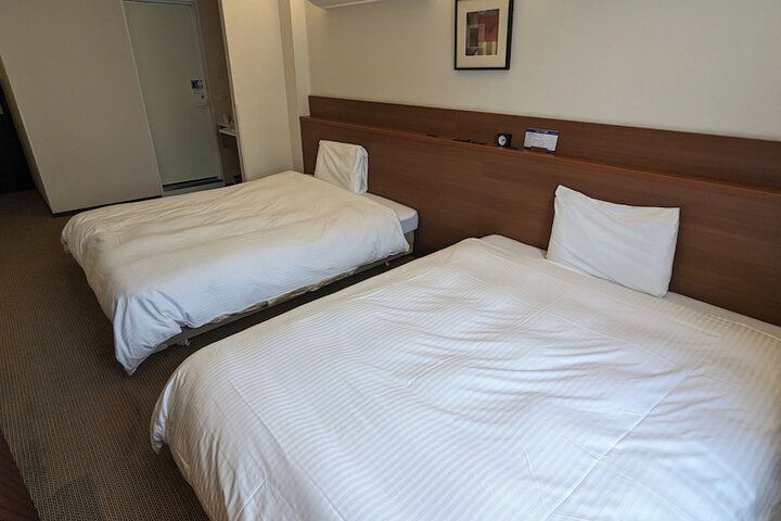 Room 9 of 72