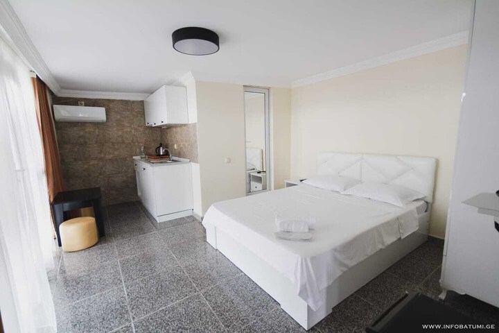 Room 20 of 29